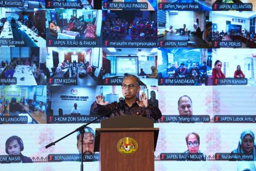 DATUK FAHMI FADZIL