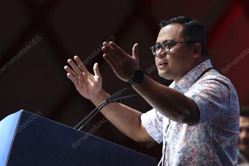 DATUK SERI AMIRUDIN SHARI