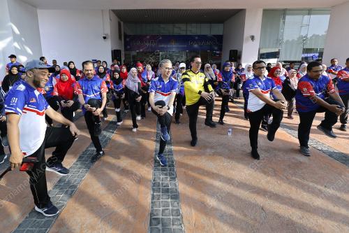 DATUK FAHMI FADZIL