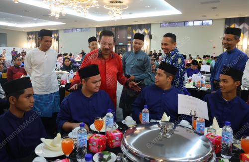 TAN SRI MOHD ZUKI ALI