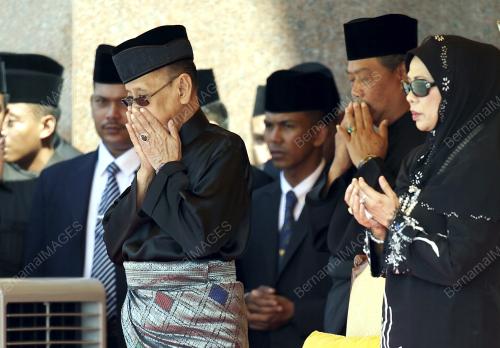 PTJ52_22082014_AGONG