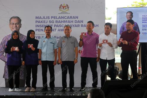 FAHMI FADZIL