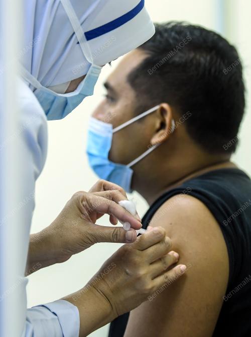 SUNTIKAN VAKSIN BARISAN HADAPAN