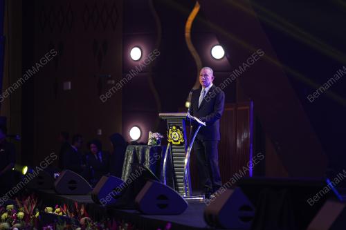 DATUK SERI FADILLAH YUSOF