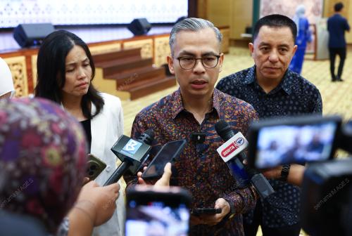 DATUK FAHMI FADZIL