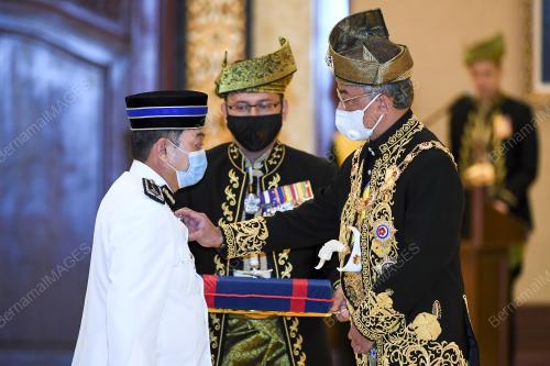 AL-SULTAN ABDULLAH RI'AYATUDDIN AL-MUSTAFA BILLAH SHAH 