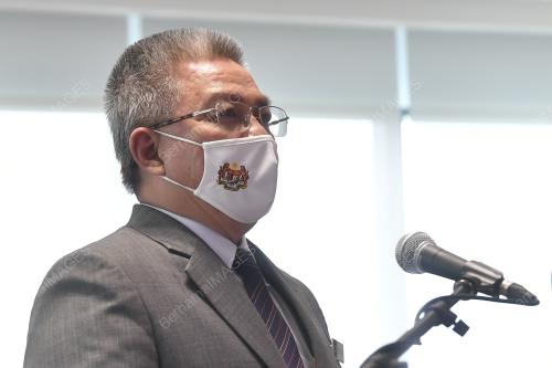 DATUK SERI DR ADHAM BABA