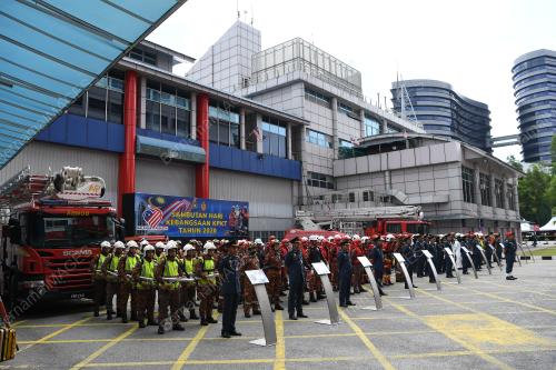 JABATAN BOMBA DAN PENYELAMAT
