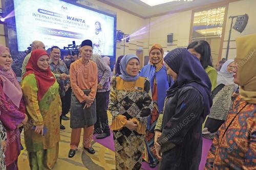 DATUK SERI NANCY SHUKRI