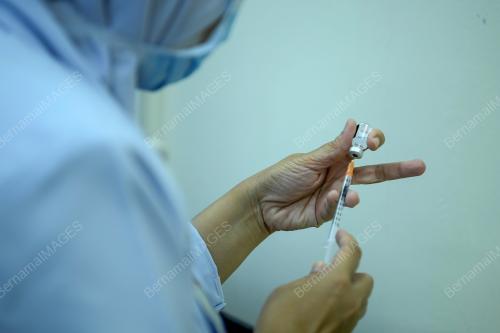SUNTIKAN VAKSIN BARISAN HADAPAN