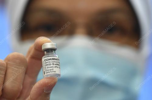 VAKSIN COVID-19 PFIZER BIONTECH