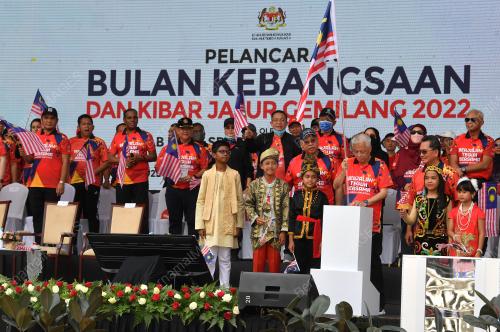 DATUK SERI ISMAIL SABRI YAAKOB