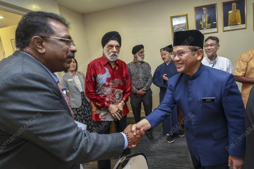 DATUK MOHD NA`IM MOKHTAR