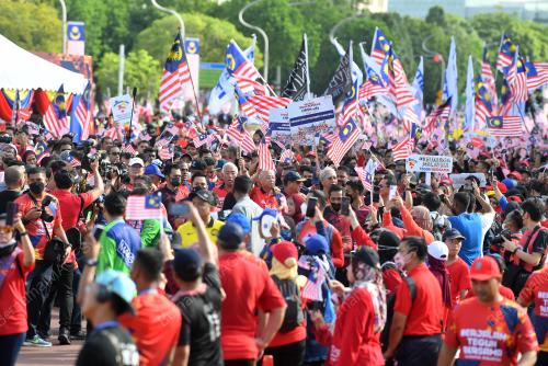 DATUK SERI ISMAIL SABRI YAAKOB