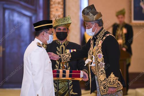 AL-SULTAN ABDULLAH RI'AYATUDDIN AL-MUSTAFA BILLAH SHAH 