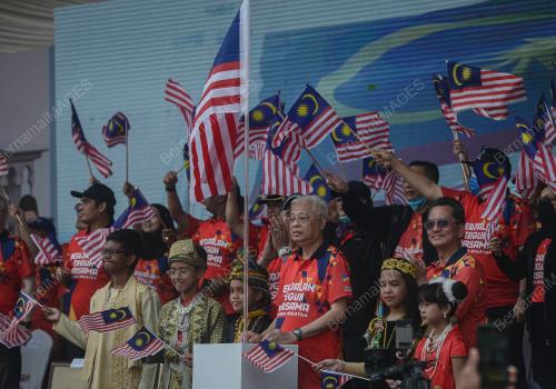 DATUK SERI ISMAIL SABRI YAAKOB