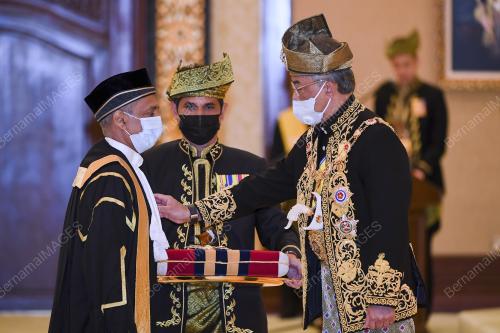 AL-SULTAN ABDULLAH RI'AYATUDDIN AL-MUSTAFA BILLAH SHAH 