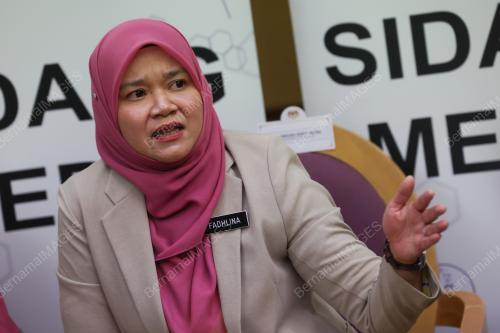 FADHLINA SIDEK
