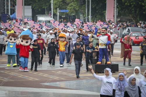 WATAK ANIMASI CERIAKAN HARI KEBANGSAAN