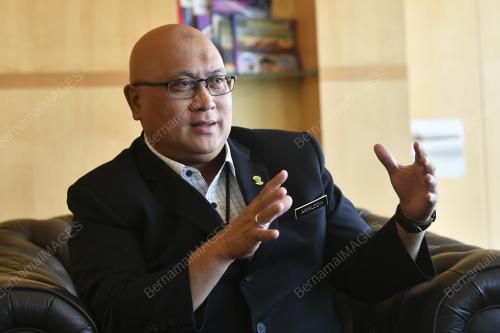 DATUK DR AMINUDDIN HASSIM