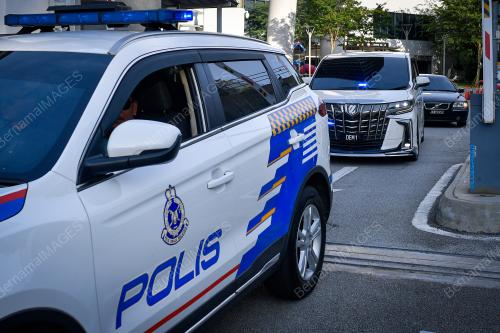 DATUK SERI ISMAIL SABRI YAAKOB