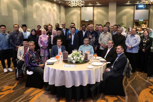 TAN SRI SHAMSUL AZRI ABU BAKAR