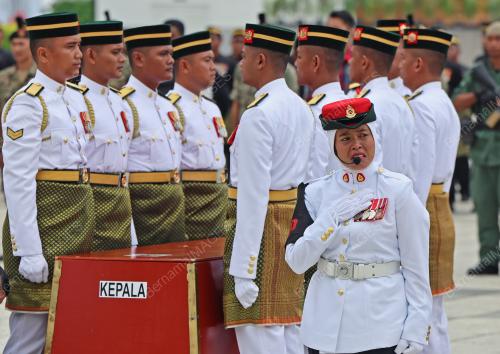 ISTIADAT PERBARISAN SAMBUTAN HARI PAHLAWAN