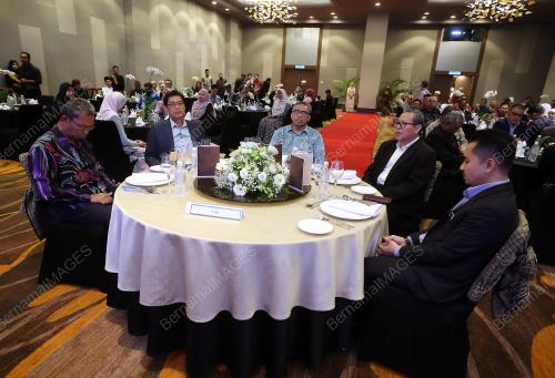TAN SRI SHAMSUL AZRI ABU BAKAR