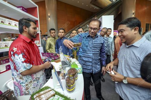 DATUK SERI ANWAR IBRAHIM