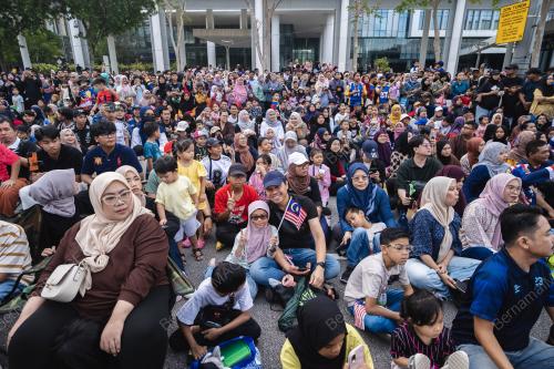 PENGUNJUNG RAPTAI HARI KEBANGSAAN