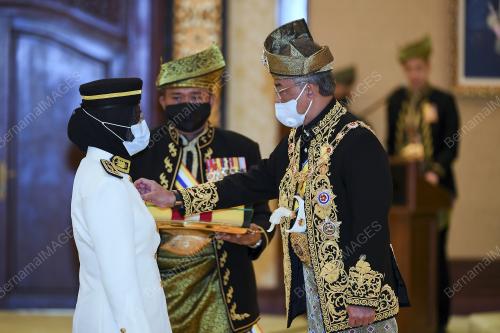 AL-SULTAN ABDULLAH RI'AYATUDDIN AL-MUSTAFA BILLAH SHAH 