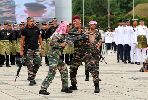 ISTIADAT PERBARISAN SAMBUTAN HARI PAHLAWAN
