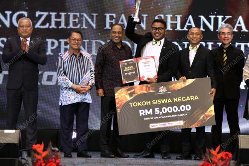 DATUK SERI DR ZAMBRY ABDUL KADIR