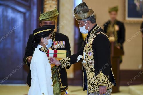 AL-SULTAN ABDULLAH RI'AYATUDDIN AL-MUSTAFA BILLAH SHAH 