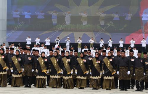 ISTIADAT PERBARISAN SAMBUTAN HARI PAHLAWAN