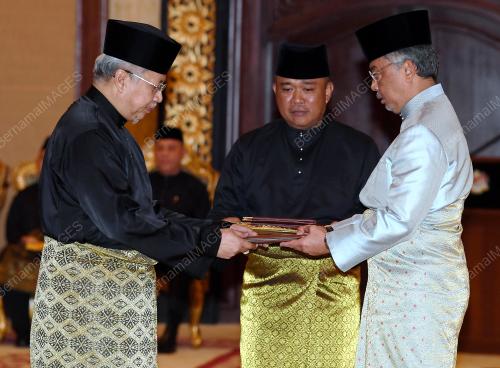 AL-SULTAN ABDULLAH RI'AYATUDDIN AL-MUSTAFA BILLAH SHAH