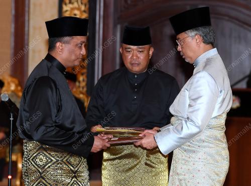 AL-SULTAN ABDULLAH RI'AYATUDDIN AL-MUSTAFA BILLAH SHAH