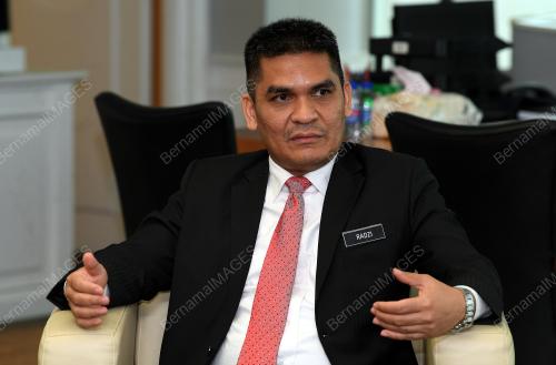 DR MOHD RADZI MD JIDIN