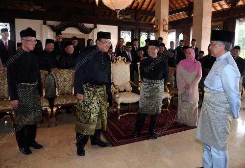 AL-SULTAN ABDULLAH RI'AYATUDDIN AL-MUSTAFA BILLAH SHAH