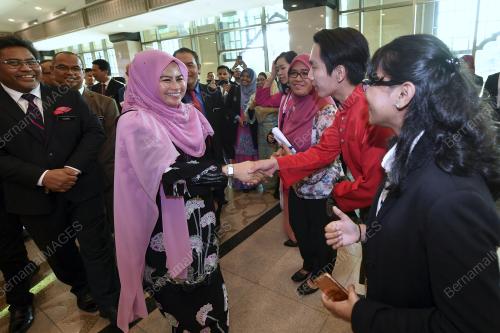 DATUK DR NORAINI AHMAD