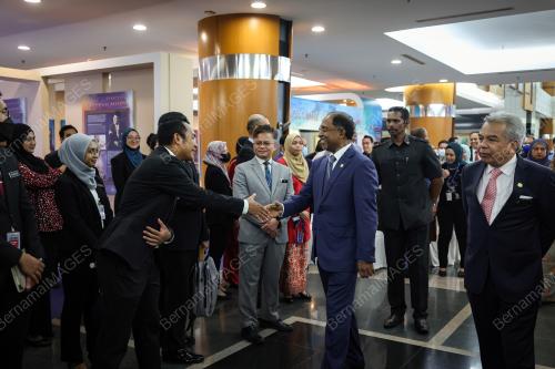 DATUK SERI DR ZAMBRY ABD KADIR