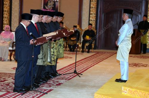 AL-SULTAN ABDULLAH RI'AYATUDDIN AL-MUSTAFA BILLAH SHAH
