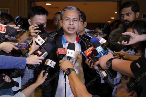 FAHMI FADZIL