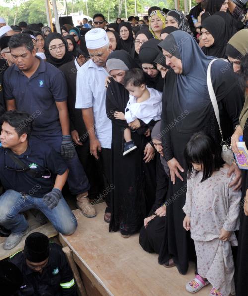 PTJ97_22082014_JENAZAH_MH17