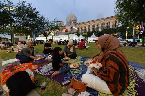 BERBUKA PUASA DI DATARAN PUTRAJAYA