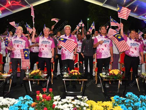 DATUK SERI ISMAIL SABRI YAAKOB