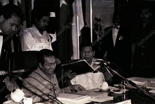 DATUK SERI DR MAHATHIR MOHAMED