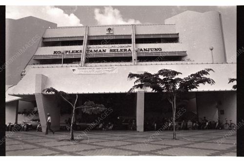 Pelancong Melawat Terengganu