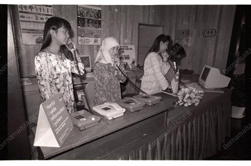 Pusat Penerangan Pelancongan Hot Line
