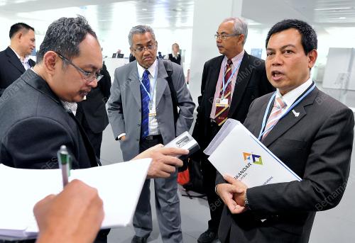 QTR01_02122012_LOW_CARBON
